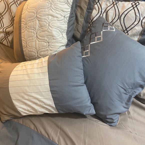 Macy's Bedding Queen Size Comforter Set In Bluetaupewhite Poshmark